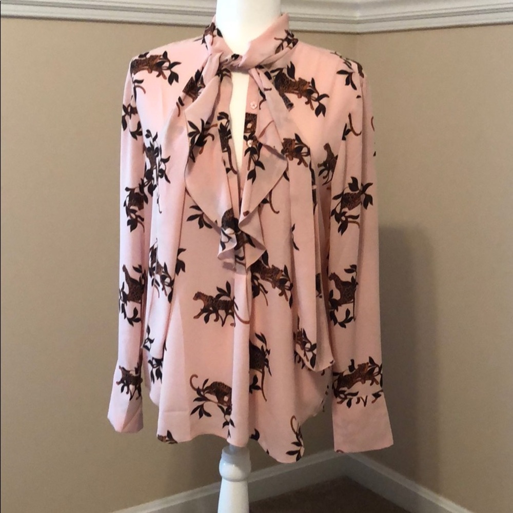 Gorgeous subtle cat print blouse!